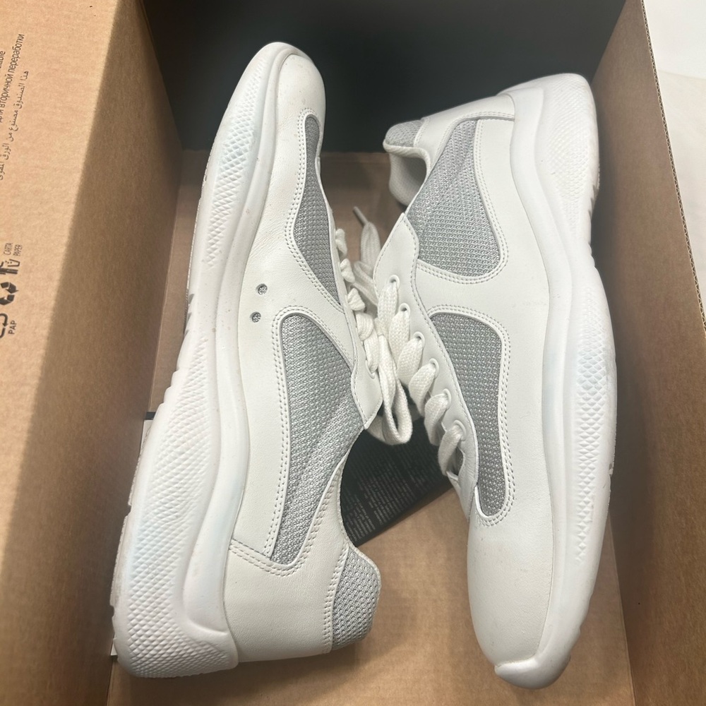 White Prada size uk 9 - Picture 3 of 4